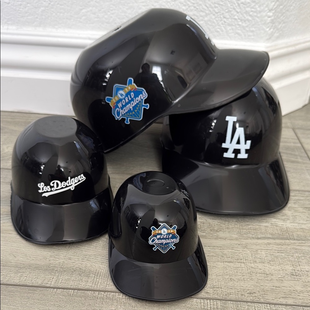 Dodger helmet souvenir plastic bowls